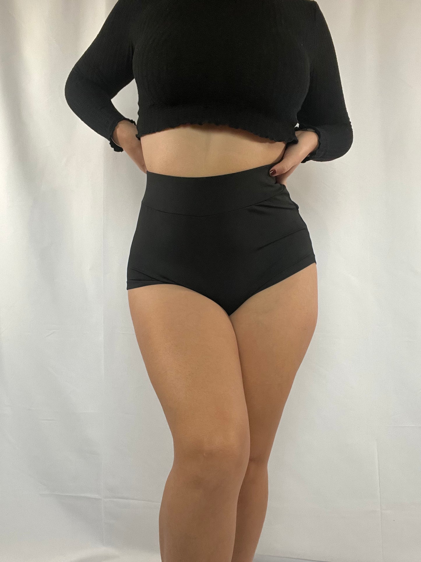 Noctura Short